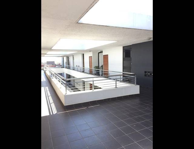 2 BEDROOM APARTMENT FOR SALE IN UMHLANGA RIDGE